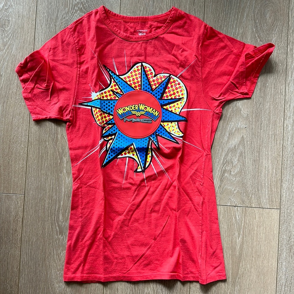 MAC Wonder Woman DC Comics T-shirt
